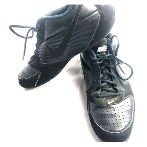 Nike Men's Air Baseline Low Top Size 12